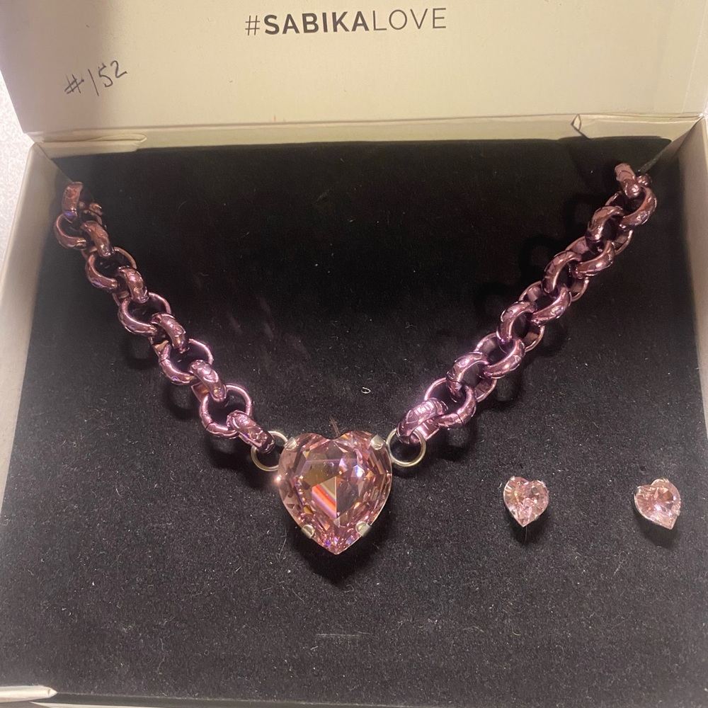 Sabika Purple Heart Necklace with Earrings